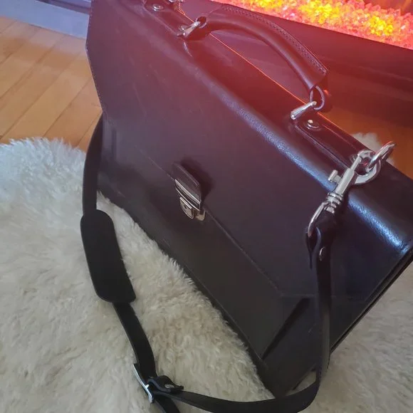 Briefcase - Picture 4 of 5